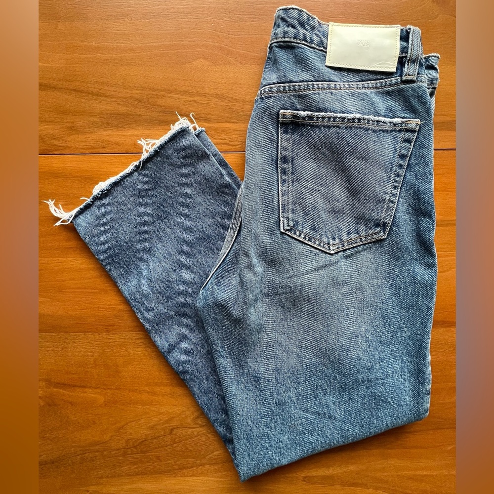 Zara straight leg cropped jeans